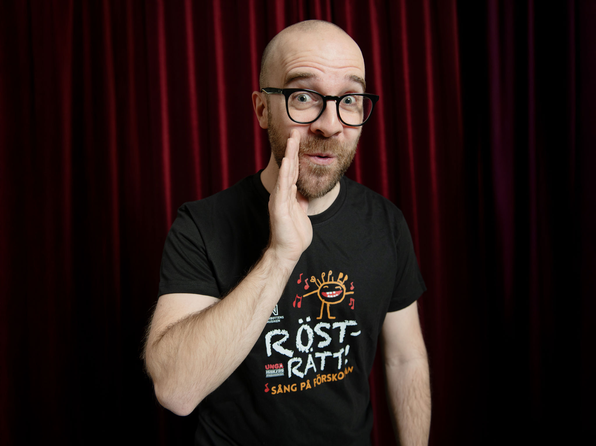 Porträttfoto på Rickard Arnberg